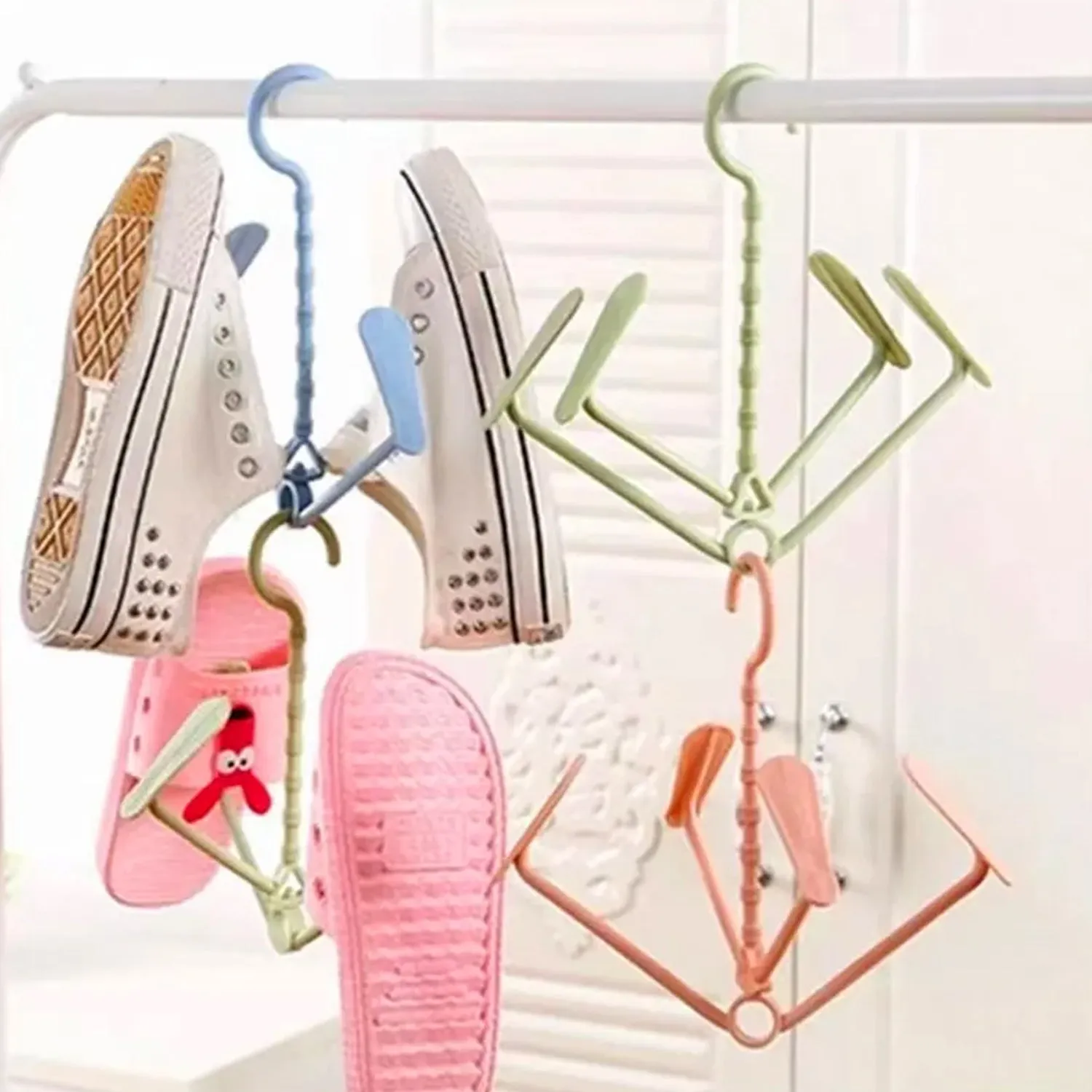 9111 Hanging Shoe Rack Rotating Four Hooks Portable Drying Shoe Rack Wet and Dry Dual-use Drying Shoes Hanger Windproof